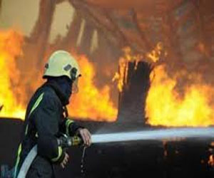   مصر اليوم - حريقٌ هائلٌ في محطَّة تموين سيَّارات في سوهاج