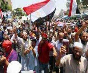   مصر اليوم - المئات من ألتراس الأهلي يغلقون شارع رمسيس ومحور 26 يوليو