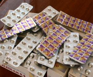   مصر اليوم - ضبط عاطل وبحوزته 120 قرصًا مخدِّرًا في رأس غارب