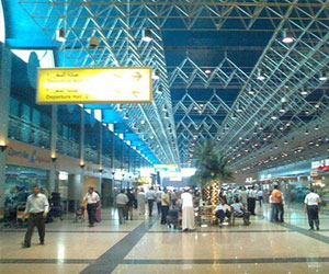   مصر اليوم - وزيرة الصحة تتفقد الحجر الصحي في مطار القاهرة