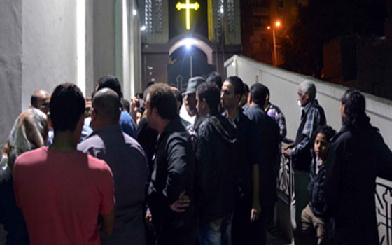   مصر اليوم - النيابة تعثر على 19 فارغًا لطلقات آلية أمام كنيسة الوراق ولا آثار في الحوائط