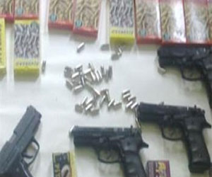   مصر اليوم - القبض على طالب بحوزته 5 طبنجات بشارع النحاس في طنطا