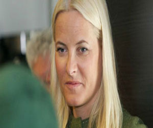   مصر اليوم - أميرة النرويج ميت ماريت تمدد إجازتها المرضية