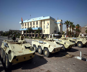   مصر اليوم - قوات الجيش تحبط محاولة تهريب مساجين في مجمع محاكم السويس