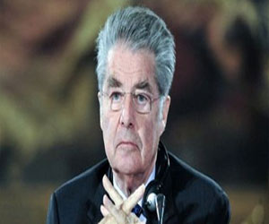   مصر اليوم - سفيرة الولايات المتحدة الأميركية تسلم أوراق اعتمادها للرئيس النمساوي