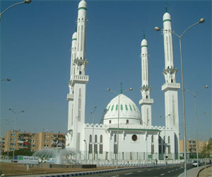   مصر اليوم - صراع على منابر المساجد في السويس عقب حبس مدير الأوقاف الإخواني