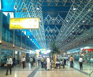   مصر اليوم - منع دخول 10 ركاب وترحيل 5 أخرين في مطار القاهرة