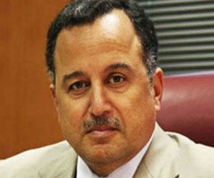   مصر اليوم - نبيل فهمى ووزيرا الزراعة والإسكان يعودون إلى القاهرة