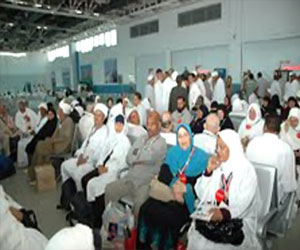   مصر اليوم - مطار القاهرة يستقبل 800 حاج فلسطيني في طريقهم إلى معبر رفح