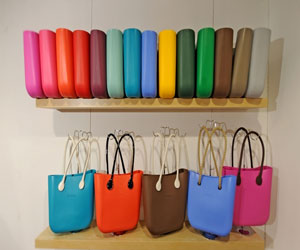   مصر اليوم - الجناح الإيطالي يعرض منتجات حرفية وتراثية في القرية العالمية