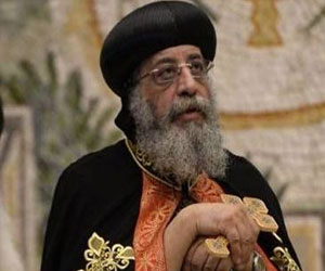   مصر اليوم - البابا تواضروس يزور مصابي حادث كنيسة الوراق في مستشفى المعادي العسكري