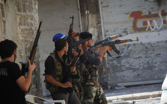   مصر اليوم - الحر يُسيطر على مخافر في حمص و43 قتيلًا وانشقاق 20 عنصرًا في السويداء