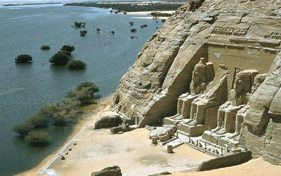   مصر اليوم - حجازي يؤكدّ أنّ عودة السياحة في مصر دليل علي استقرار الأوضاع في البلاد