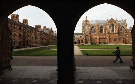 مصر اليوم - رفع مصاريف جامعة أكسفورد يجعل منها معقلاً لأصحاب الثروات فقط