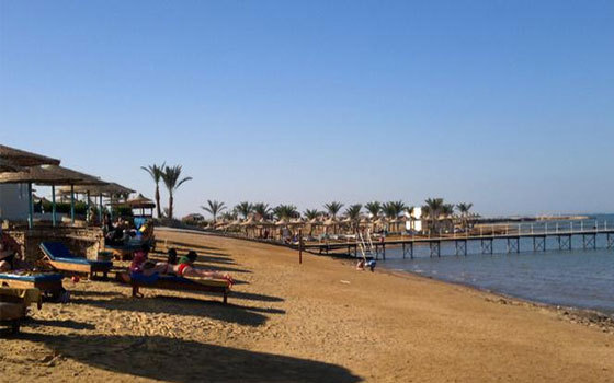   مصر اليوم - الغردقة جنّة سياحيّة تستعيد عافيتها بعدما أنهكتها الأحداث