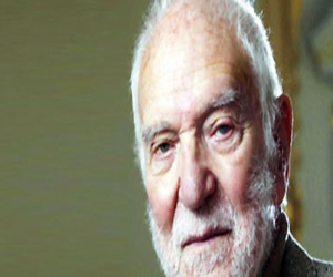   مصر اليوم - وفاة النحات البريطاني انطوني كارو