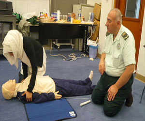   مصر اليوم - دورة إسعافات للعاملين في القطاع السياحي في  البحر الأحمر