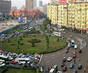   مصر اليوم - الجيش يفتح ميدان التحرير ويتمركز أمام المتحف المصريّ