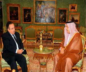   مصر اليوم - فهمي التقى الأمير سعود الفيصل في الرياض