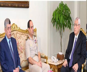مصر اليوم - الرئيس عدلي منصور يلتقي الإثنين مع رئيس الوزراء ووزيري الدفاع والداخلية