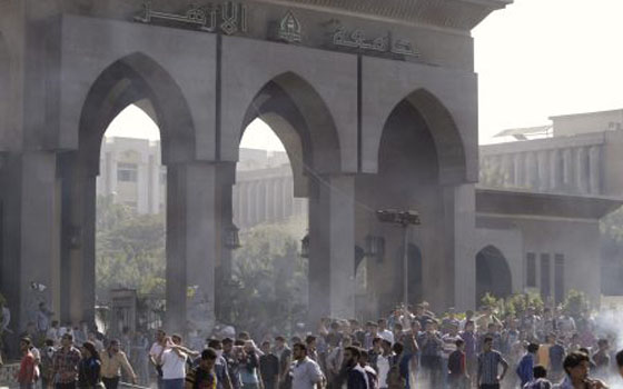 مصر اليوم - نائب رئيس جامعة الأزهر يؤكد أن الدراسة مستمرة ولا نية لتعليقها