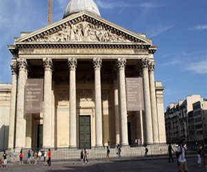   مصر اليوم - احتفالية بمرور 300 عام على مولد الفنان سوفلو مصمم مقبرة العظماء في فرنسا