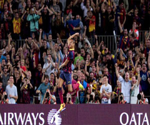   مصر اليوم - جمهور كامب نو يُحييّ أليكسيس سانشيز بعد أن انتقده طويلًا