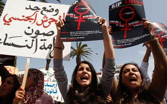   مصر اليوم - نشطاء مغاربة يطالبون بمراجعة قانون الأسرة وحماية حقوق المرأة