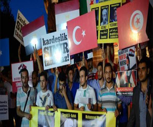   مصر اليوم - تظاهرة أمام منزل السَّفير التركيّ احتجاجًا على التدخُّل في الشأن المصريّ