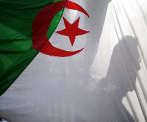   مصر اليوم - الجزائر تتوقع نسبة نمو ب4,5% وعجزا ب18% في 2014