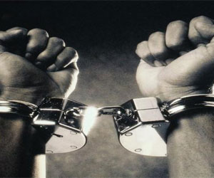   مصر اليوم - القبض على اثنين ومداهمة 5 منازل لمؤيدي المعزول في الفيوم