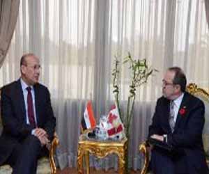   مصر اليوم - وزير الطيران المدني يلتقي سفير كندا في القاهرة