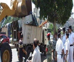   مصر اليوم - إزالة المخلفات والتعديات في شارع الجيش في السويس