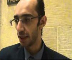   مصر اليوم - راكب يحطم زجاج إحدي الغرف في المطار أثناء التحقيق معه