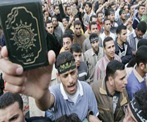   مصر اليوم - طلاب الإخوان يواصلوان التظاهر في جامعة الأزهر لليوم الثاني عشر