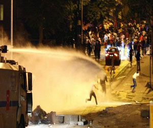 مصر اليوم - حركات ثورية يسارية تنظم تظاهرة أحتجاجية ضد أردوغان