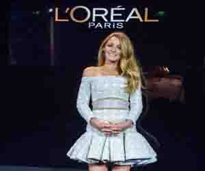 مصر اليوم - بلايك لايفلي تشع جمالًا ونضارةً في إعلان لـ L'Oréal Paris