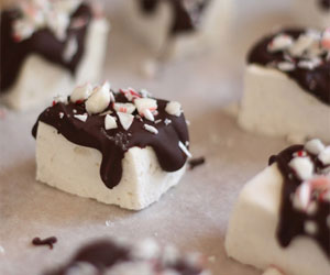   مصر اليوم - مكعبات الشوكولاتة والمارشملو