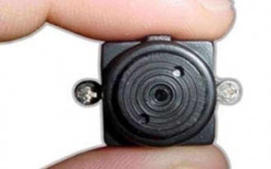   مصر اليوم - اكتشاف كاميرات مراقبة في حمَّامات النِّساء في مؤسَّسة رسميَّة فلسطينيَّة