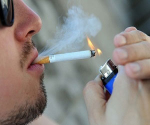   مصر اليوم - نيويورك ترفع السن القانونية لشراء منتجات التبغ إلى 21 سنة