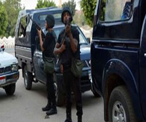 مصر اليوم - ضبط 3 عاطلين أحدهم هارب من حكم مؤبد وآخرين بحوزتهما كمية من المواد المخدرة