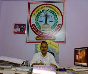   مصر اليوم - زيدان القنائي يؤكد  استمرار أجهزة الأمن مبارك في حكم مصر