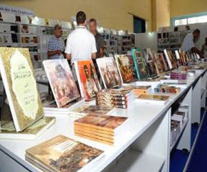   مصر اليوم - وزيرة الثقافة تكرم عدة وجوه بارزة في عالم الكتاب والنشر