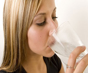   مصر اليوم - دراسة : شرب 3 لترات من الماء لضمان شباب دائم