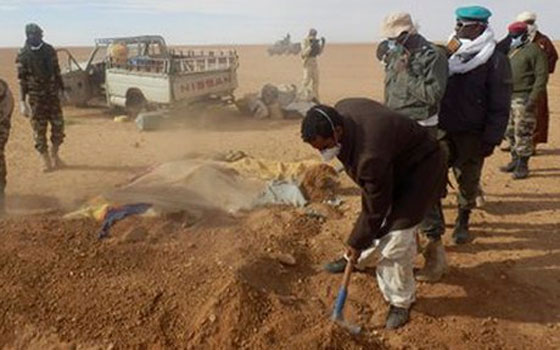   مصر اليوم - سُلطات النيجر تعثُر على 92 جثّة في الصحراء الكبرى ماتوا عطشًا