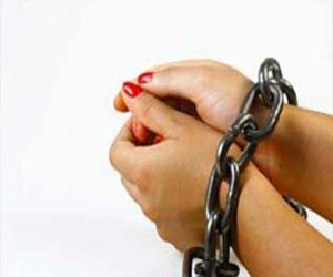   مصر اليوم - ضبط راكبة يمنية حاولت تهريب أدوية لبيعها في مصر