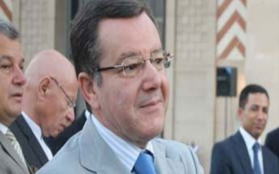   مصر اليوم - الأمن التونسي يحاصر منزل رجل أعمال تونسي متهم بالتآمر على أمن الدولة