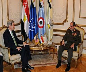   مصر اليوم - السيسي يلتقي كيري قبل مغادرته للبلاد