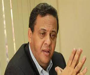   مصر اليوم - المصريِّين الأحرار يطالب بمصالحة مرسي في حال براءته