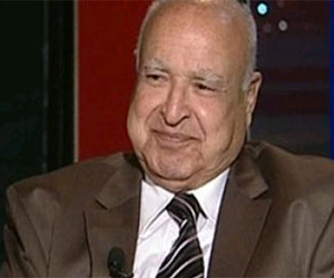   مصر اليوم - درويش يؤكد ضرورة أن يكون من يضع الدستور محايدًا